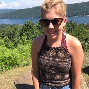 Meet your Posher, Abby